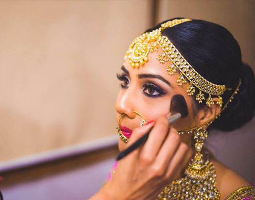 BRIDAL MAKEUP ARTISTS - Mumbai Dreams